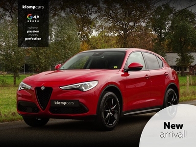 Alfa Romeo Stelvio 2.0 T AWD Veloce stoelen Schuifdak