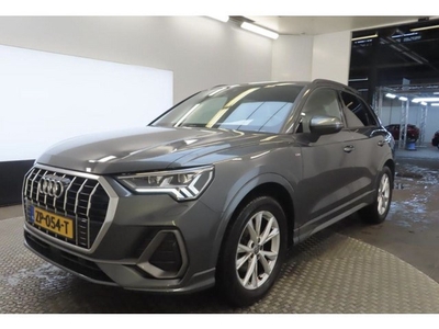 Audi Q3 35 TFSI S Line (PANORAMADAK, NL AUTO, CARPLAY