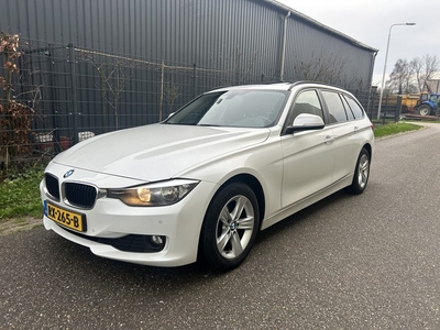 BMW 3 Serie Touring 318d High Executive / AUTOMAAT / LEER /