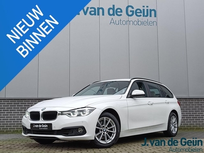 BMW 3-serie Touring 318i Luxury Edition Leder LED