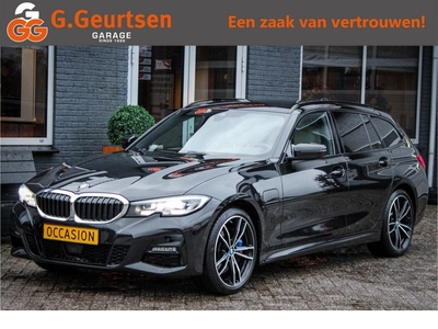 BMW 3 Serie Touring 330e M-sport, ACC, Volleder, 19''