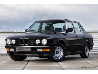 BMW 5-serie M535i E28 30.000KM!! Original NL Sunroof