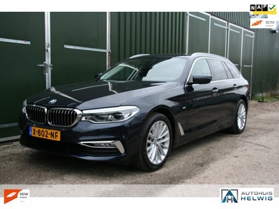 BMW 5-serie Touring 530i xDrive High Executive, LEER