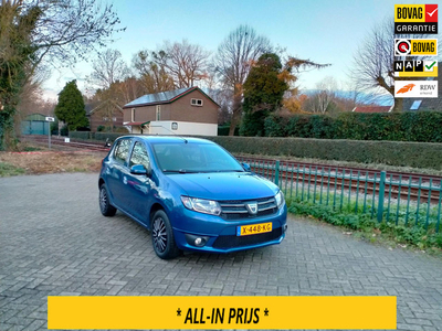 Dacia SANDERO 1.2 16V laureate airco navi pdc trekhaak lage KM Rijklaar