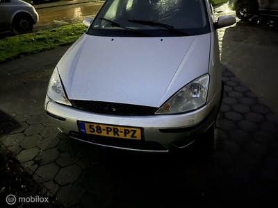 Ford Focus 1.6-16V Futura