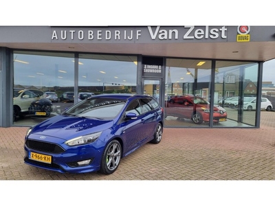 Ford FOCUS Wagon 1.5 ST-Line * 6 Bak * Navigatie