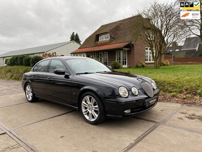 Jaguar S-type 4.2 V8