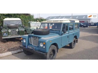 Land Rover 109 Series III `109