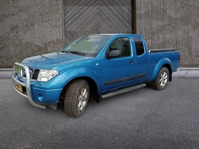 Nissan Navara 2.5 dCi SE Double Cab lekke koppakking