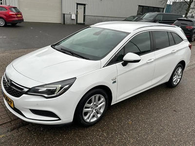 Opel Astra SPORTS TOURER (bj 2018)