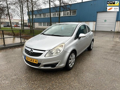 Opel Corsa 1.2-16V Business Airco! 3e eigenaar! 1 jaar APK!