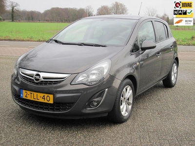 Opel Corsa 1.2-16V Design Edition