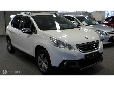 Peugeot 2008 1.2 PureTech Style