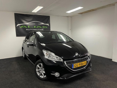 Peugeot 208 1.2 PureTech Style 2015 Zwart AIRCO - Navigatie