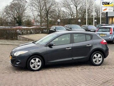 Renault Mégane 2.0 Dynamique Automaat,bj.2010,kleur: