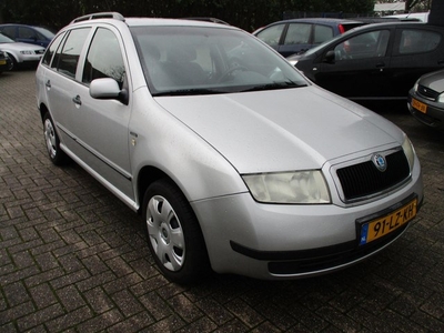 Skoda Fabia Combi 1.4-16V AIRCO! CRUISE! TREKHAAK!