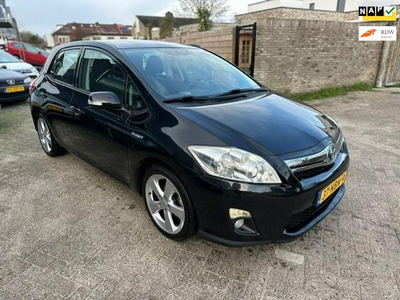 Toyota Auris 1.8 Full Hybrid Dynamic