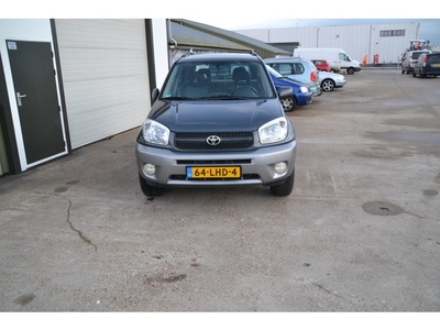 Toyota RAV4 1.8-16V VVT-i Terra (bj 2003)