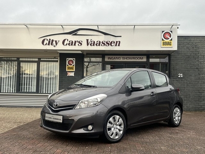 Toyota Yaris 1.3 VVT-i Executive 100 pk in nieuwstaat