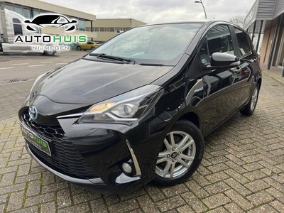 Toyota Yaris 1.5 Hybrid Premium Navi Stoelverwarming Cruise