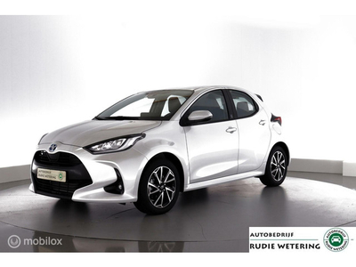 Toyota Yaris 1.5 Hybrid Team D led|dab|cam|acc|ecc|lmv16