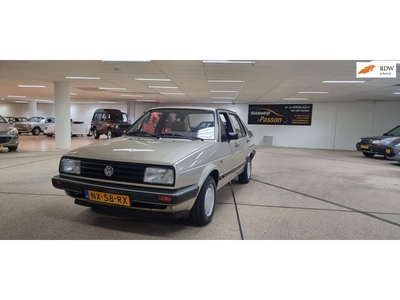 Volkswagen Jetta 1.6 CL 4-bak nieuwe apk 2jaar!! 96.000Dkm