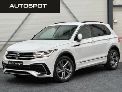 Volkswagen Tiguan 1.5 TSI R-Line ACC Navi IQ Light Trekhaak