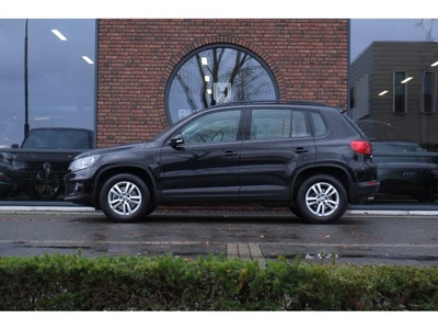 Volkswagen Tiguan 2.0 TDI 140 PK Navigatie, Parkassist