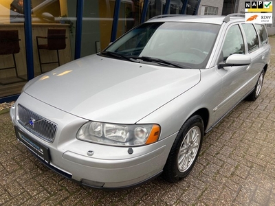 Volvo V70 2.4 Kinetic 170PK H.LEER / CLIMATE CONTROL /