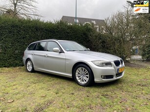 BMW 3-serie Touring 318i Business Line AUT I Apple I Pano I