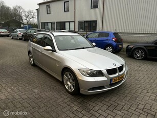 BMW 3-serie Touring 318i High Executive Clima Trekhaak