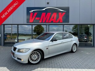 BMW 325i AUT Executive ½ Leder Clima Cruise PDC