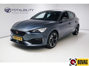 CUPRA Leon 1.4 e-Hybrid Business 204 PK Stoel- stuurverwarming Travel assist Navigatie Camera,