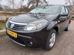 Dacia Sandero 1.2 Blackline (bj 2011)