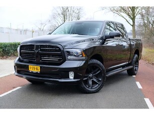 Dodge Ram 1500 5.7 V8 4x4 Crew Cab 5'7 Sport Black Edition schuifdak/leder/nwe.banden