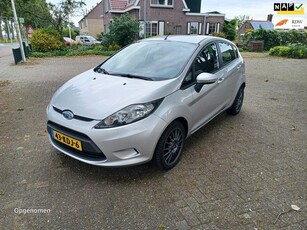 Ford Fiesta 1.25 Limited nieuwstaat!