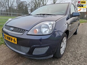 Ford Fiesta 1.4-16V Ambiente dealer onderhouden met airco