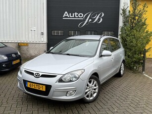 Hyundai i30 CW 1.6i DYNAMIC CLIMA TREKHAAK ALL-SEASON!