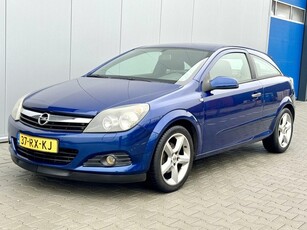 Opel Astra GTC 1.8 Executive NL auto Airco Nette auto!