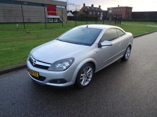 Opel Astra TwinTop 2.0 T Cosmo