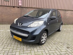 Peugeot 107 1.0-12V XR 5drs. Airco Nieuwe APK Stuurbekracht.