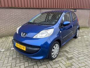 Peugeot 107 1.0-12V XS 5drs. Airco APK NAP