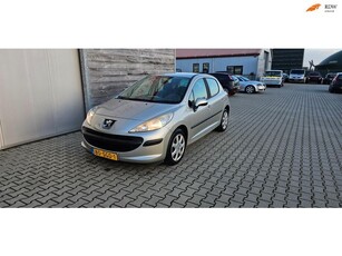 Peugeot 207 1.4-16V X-line