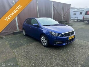 Peugeot 308 1.2 PureTech Blue Lease Executive