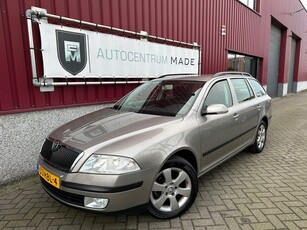 Skoda Octavia Combi 1.6 FSI Tour // 164 DKM NAP // Airco //