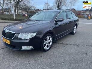 Skoda Superb 1.8 TSI Comfort / automaat / airco /