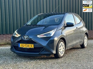 Toyota Aygo 1.0 VVT-i x-play 5drs/Nav/Camera/Apple carplay