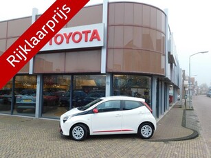 Toyota Aygo 1.0 VVT-i x-play Achteruitrijcamera Apple