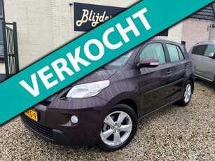 Toyota Urban Cruiser 1.3 VVT-i Aspiration Navigatie LM