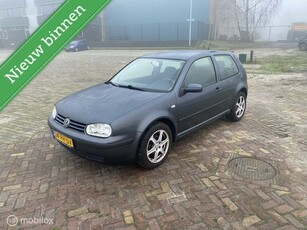 Volkswagen Golf 1.4-16V Comfortline